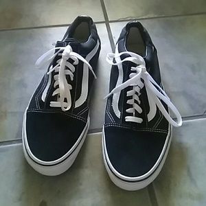 NWOT Old Skool Vans Size 11